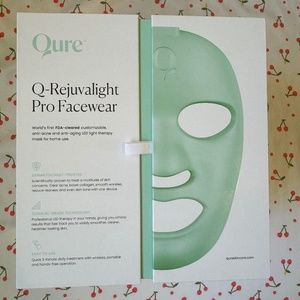 Qure skincare LED mask